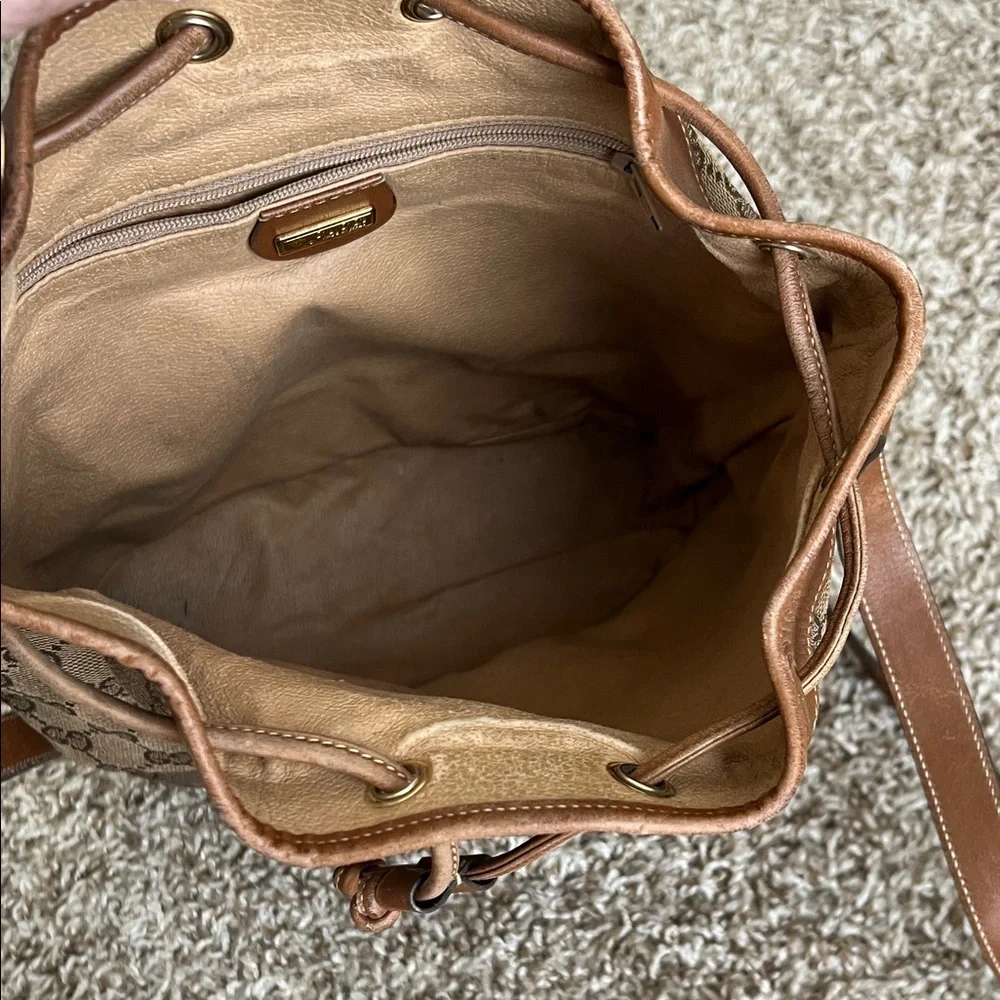Gucci Brown GG Canvas Drawstring Shoulder Bag with Tan Leather Trim - Picture 11 of 16
